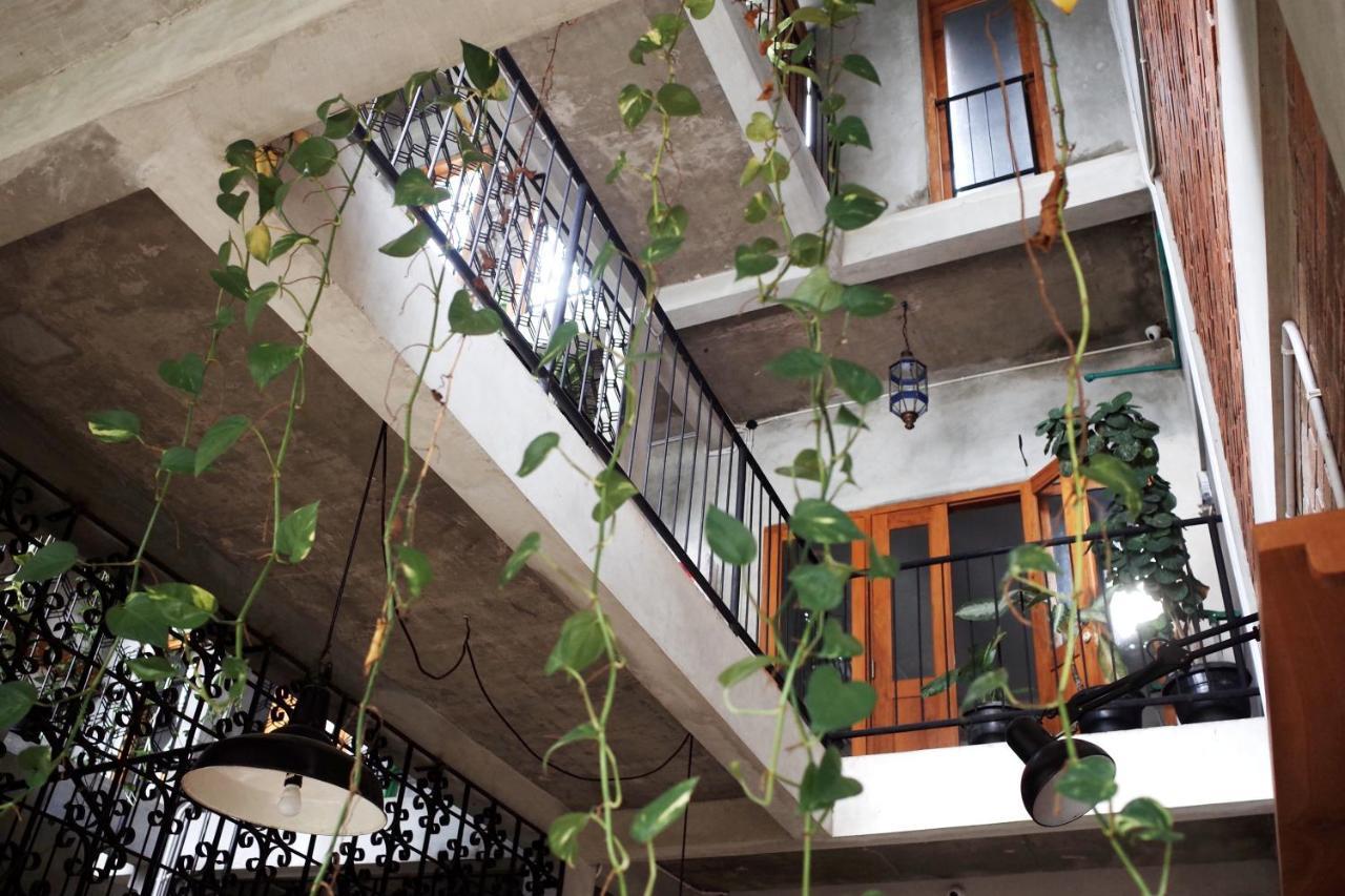 Pawon Cokelat Guesthouse Yogyakarta Exterior photo
